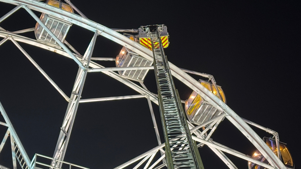 Sauvetage de 19 personnes, dont 2 enfants, d'une grande roue à Torrejón de Ardoz