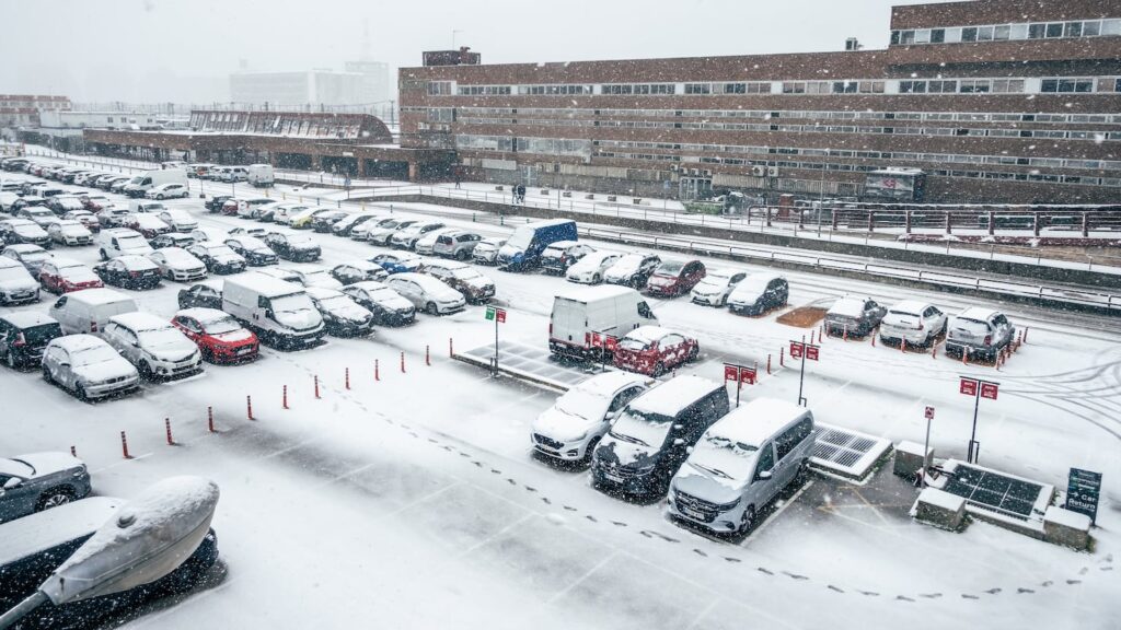 Tempête Kristin : alertes pluie, neige et vent en direct et état des routes !