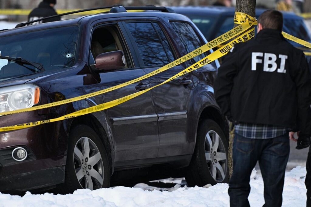 Tir mortel d'un agent de l'ICE à Minneapolis : une inquiétante question sur les tirs à véhicules en mouvement