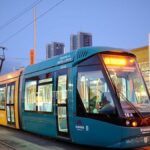 Tranvía déraille à Tenerife après une collision avec un bus