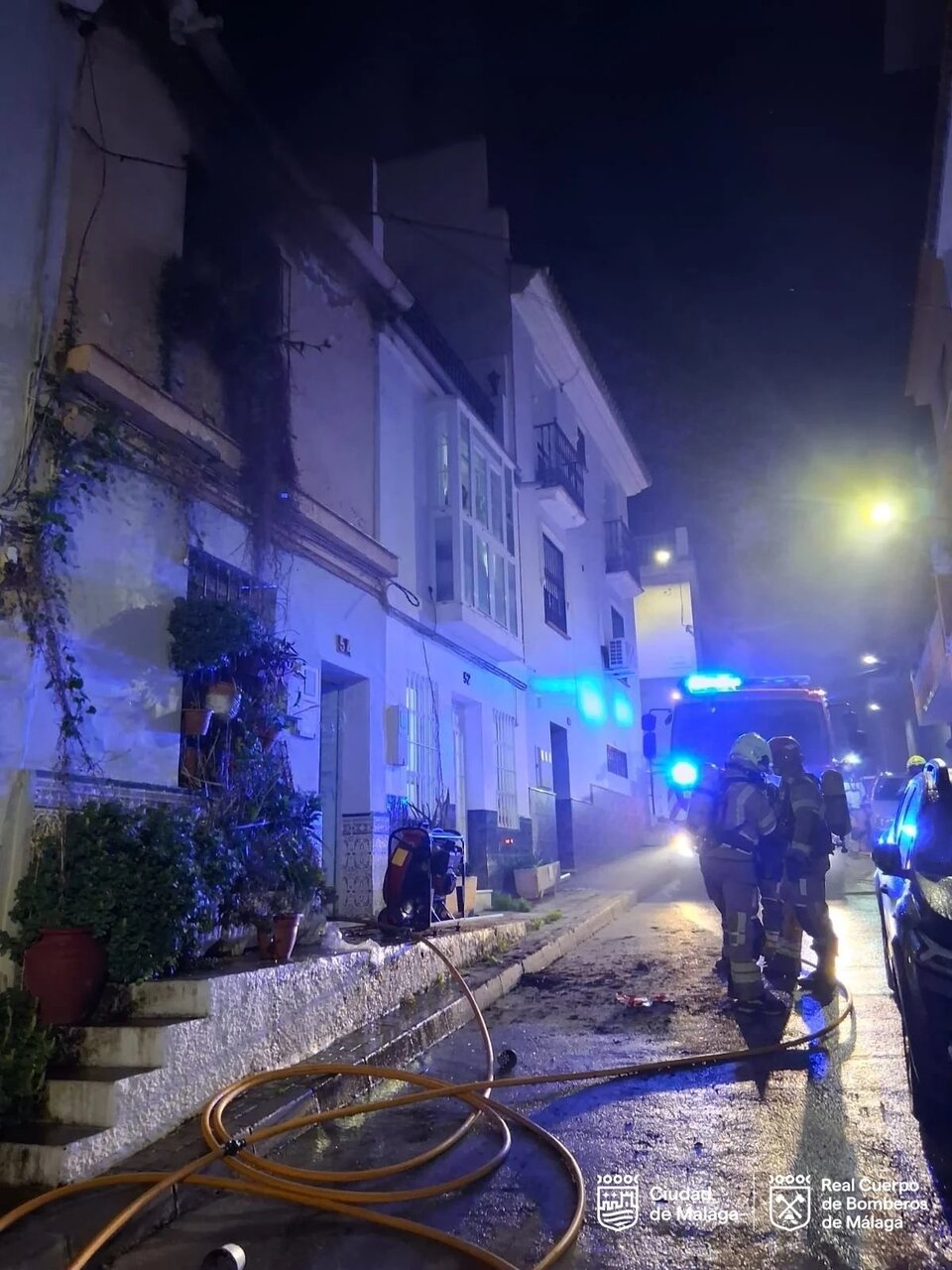 Un homme retrouvé mort dans une maison en flammes à Málaga