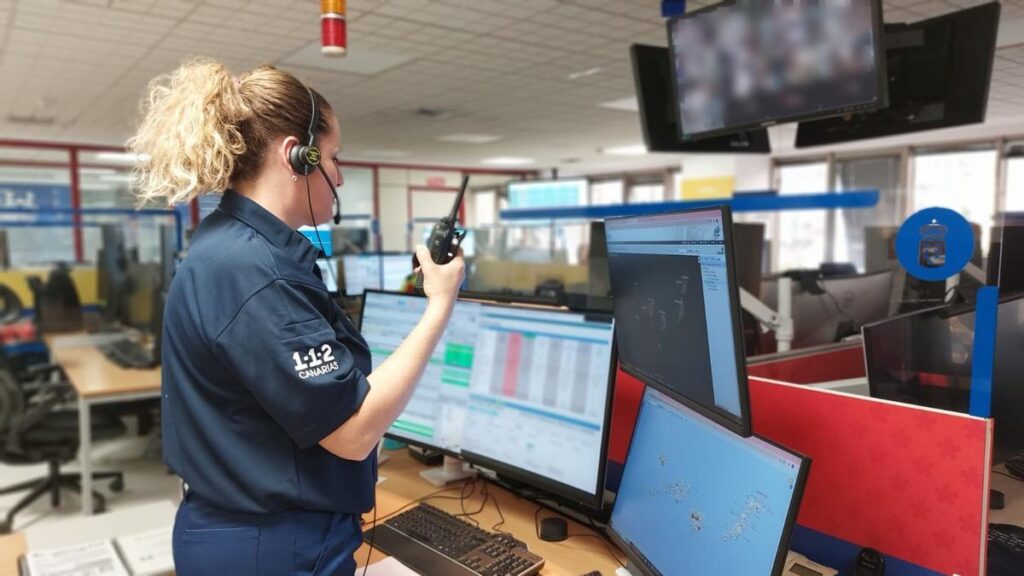 Urgente : Hélitreuillage d'une femme gravement blessée après un accident en mer à La Palma