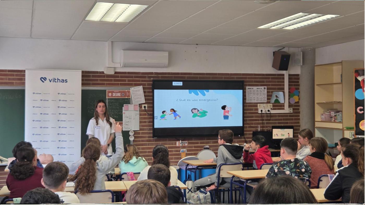 Vithas Valencia Turia sensibilise les élèves et enseignants du CEIP San Jaume d'Alfarb à la RCP