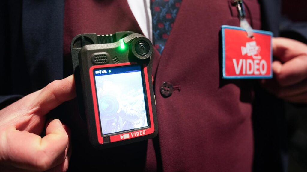 Sommet de la sécurité : la Deutsche Bahn veut élargir l'utilisation des bodycams