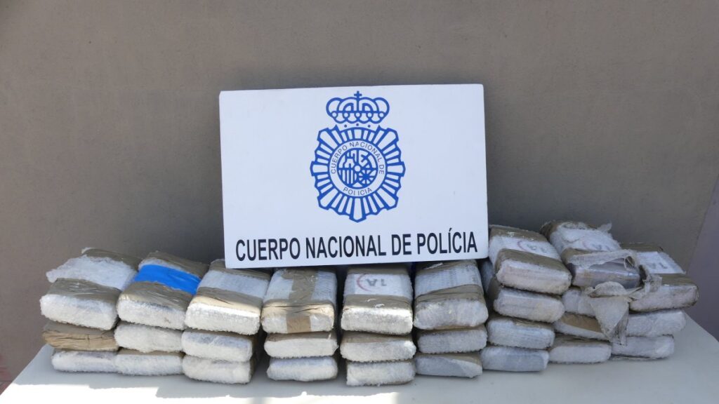 Cocaïne : 92 kg, 235 000 euros et 7 arrestations