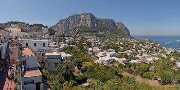 Capri impose des restrictions estivales