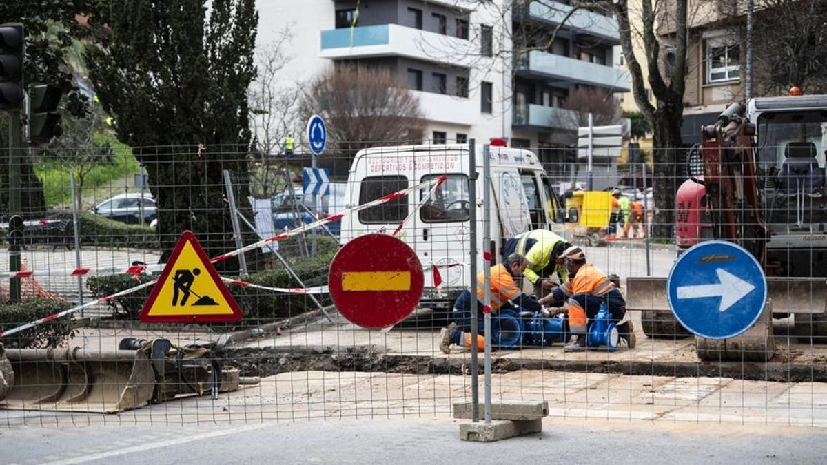 Coupure de circulation à Cáceres : nouveaux déviations pour travaux d'accessibilité et retrait de gaz.