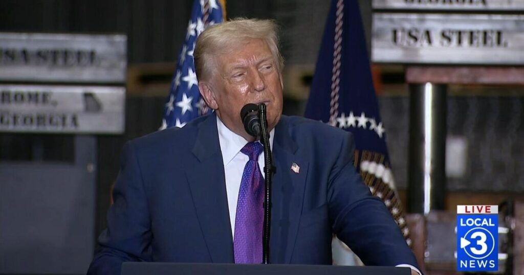 Des partisans de Trump font le déplacement à Rome, en Géorgie, pour sa visite présidentielle