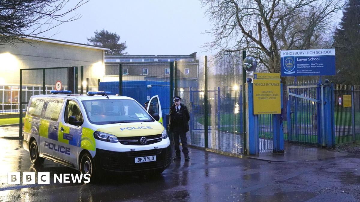 École Kingsbury : Un garçon de 13 ans interrogé après l'agression de deux élèves
