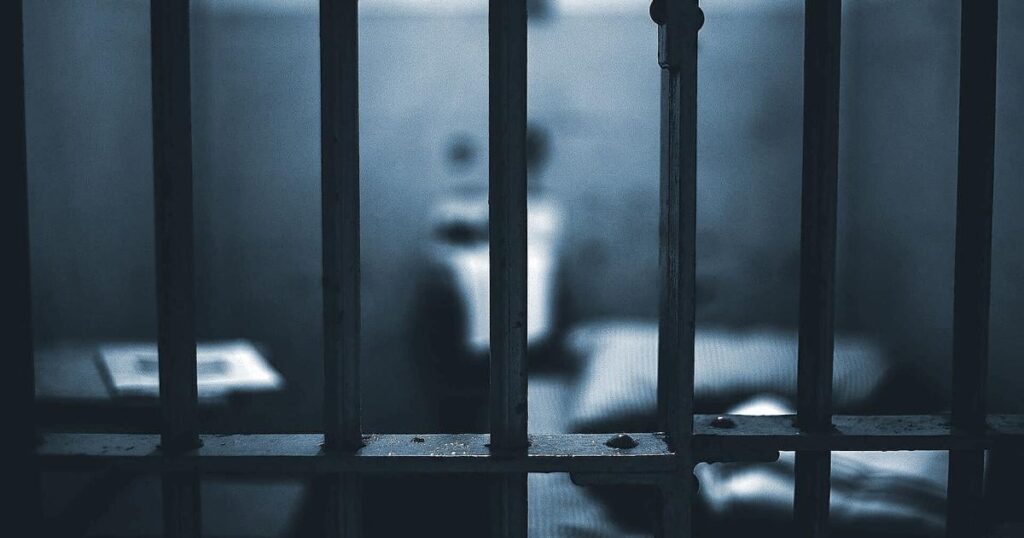 Homme recherché pour meurtre de premier degré arrêté après 13 ans