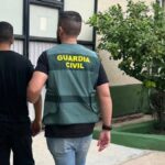 Homme roué de coups et abandonné dans un champ à Totana après un rendez-vous en ligne