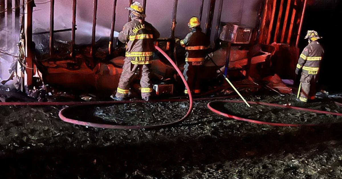 Incendie à Mowbray Mountain : une femme et son chien évincés