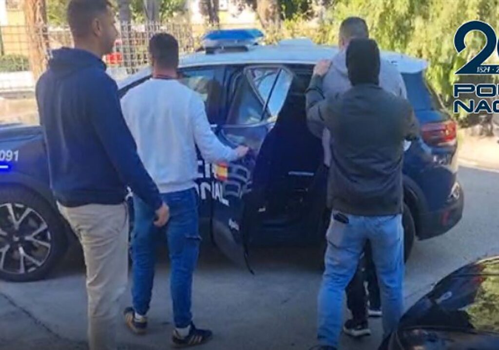 L'escroc de Málaga qui séduisait des femmes et simulait son propre enlèvement pour extorquer des rançons