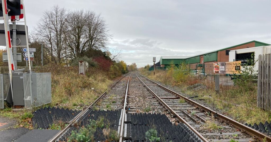 Plans ambitieux pour restaurer la ligne de chemin de fer historique d'Ivanhoe sont "tués dans l'œuf", selon un élu.