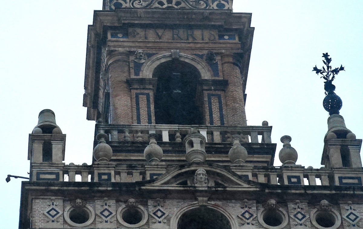 Tempête Leonardo frappe la Giralda !