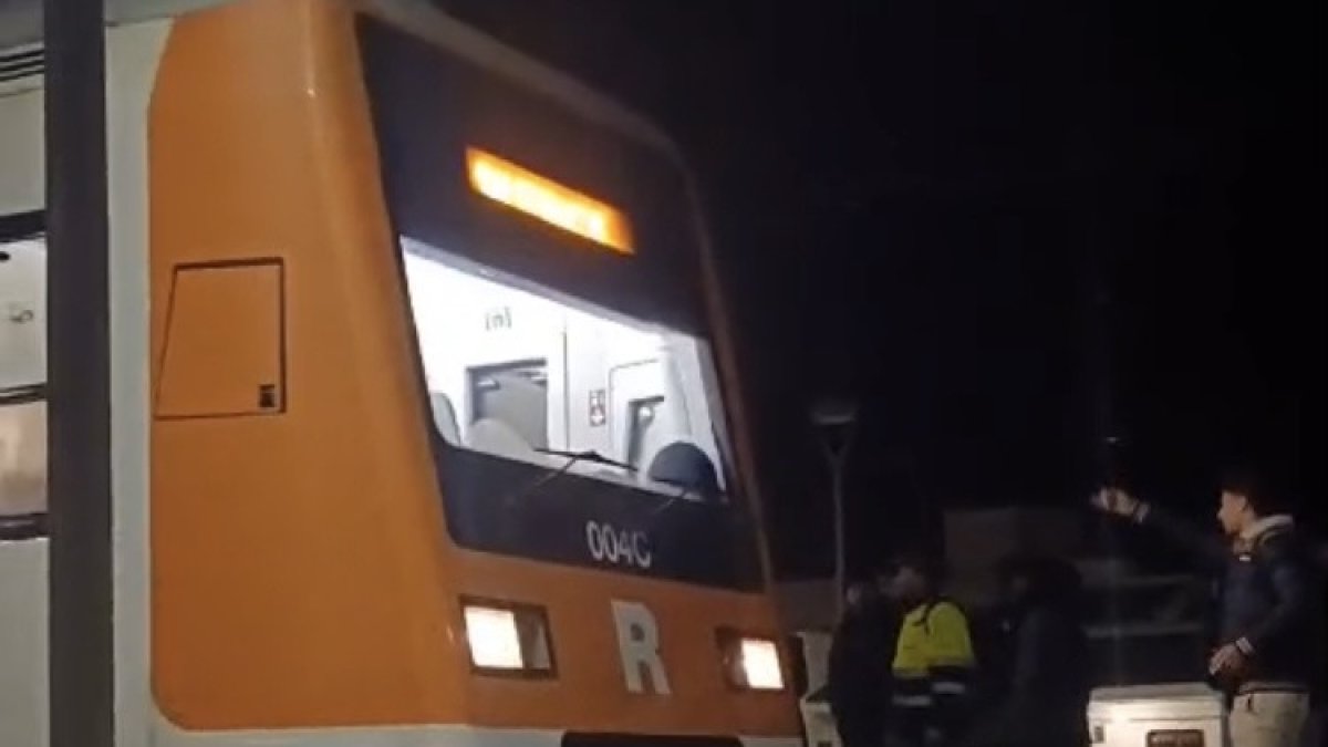Tension à Cunit : les utilisateurs de la R2 s'enflamment contre les conducteurs !