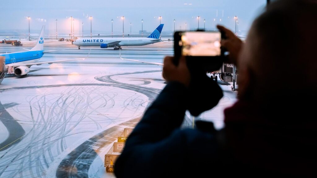 Trafic aérien suspendu à l'aéroport de Berlin