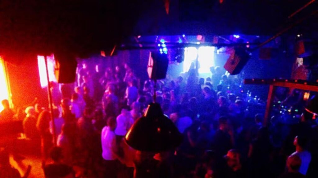 Viol en discothèque à Madrid : un accusé clame son innocence malgré la foule diversifiée