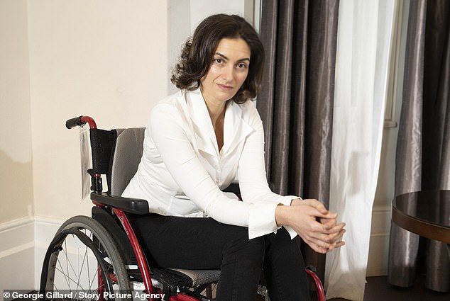 Violoniste handicapée par une machine de Pilates défectueuse remporte une indemnité après une enquête en salle de sport