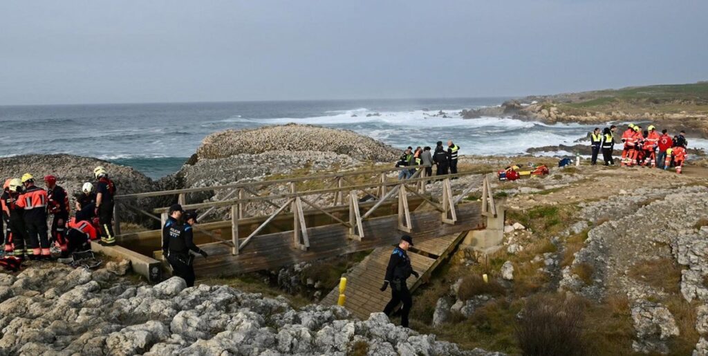 Trois victimes confirmées après l'effondrement d'une passerelle à Santander, trois disparus recherchés