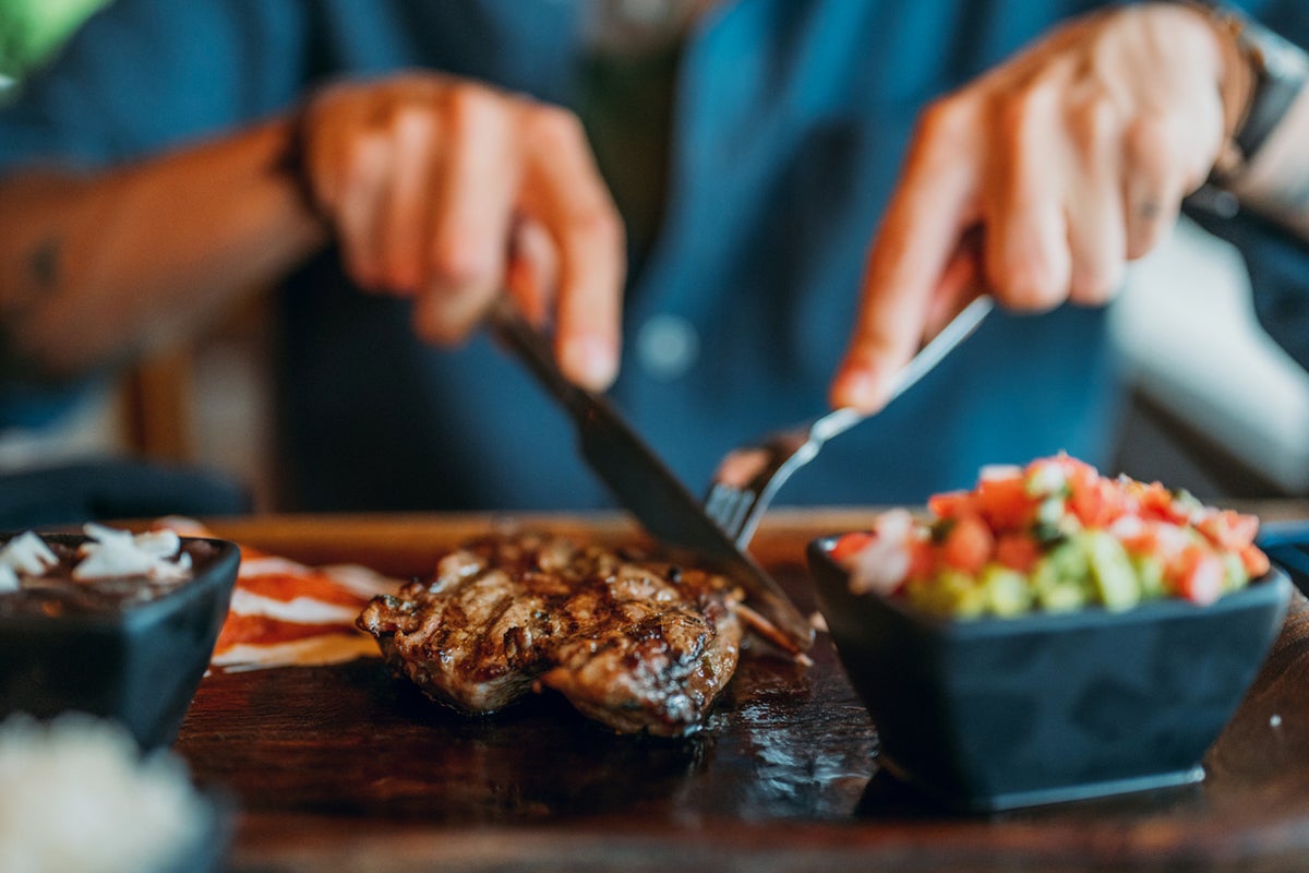 La « nourriture pour garçons » : l'équivalent masculin du dîner des filles pour la Gen Z
