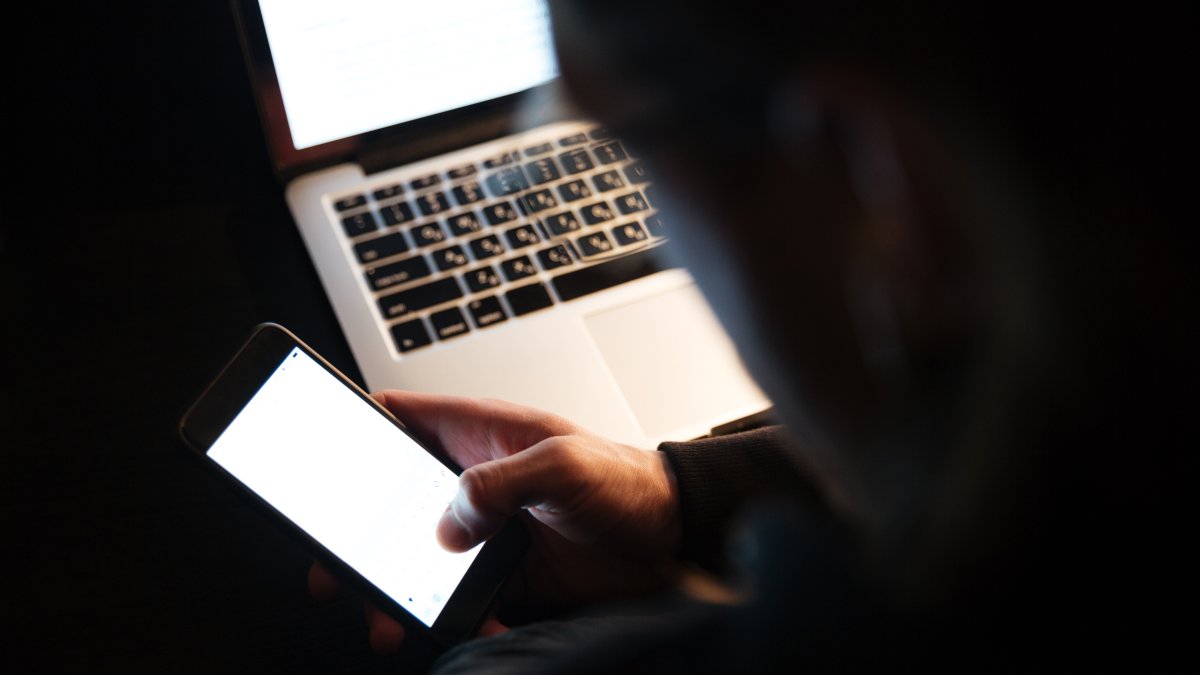 Huit suspects d'escroquerie par SMS se faisant passer pour des banques, certains vivant à Tarragona