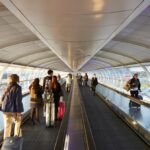 Burnham dénonce l'escenseur de l'aéroport de Manchester "hors service" : ce n'est pas acceptable !