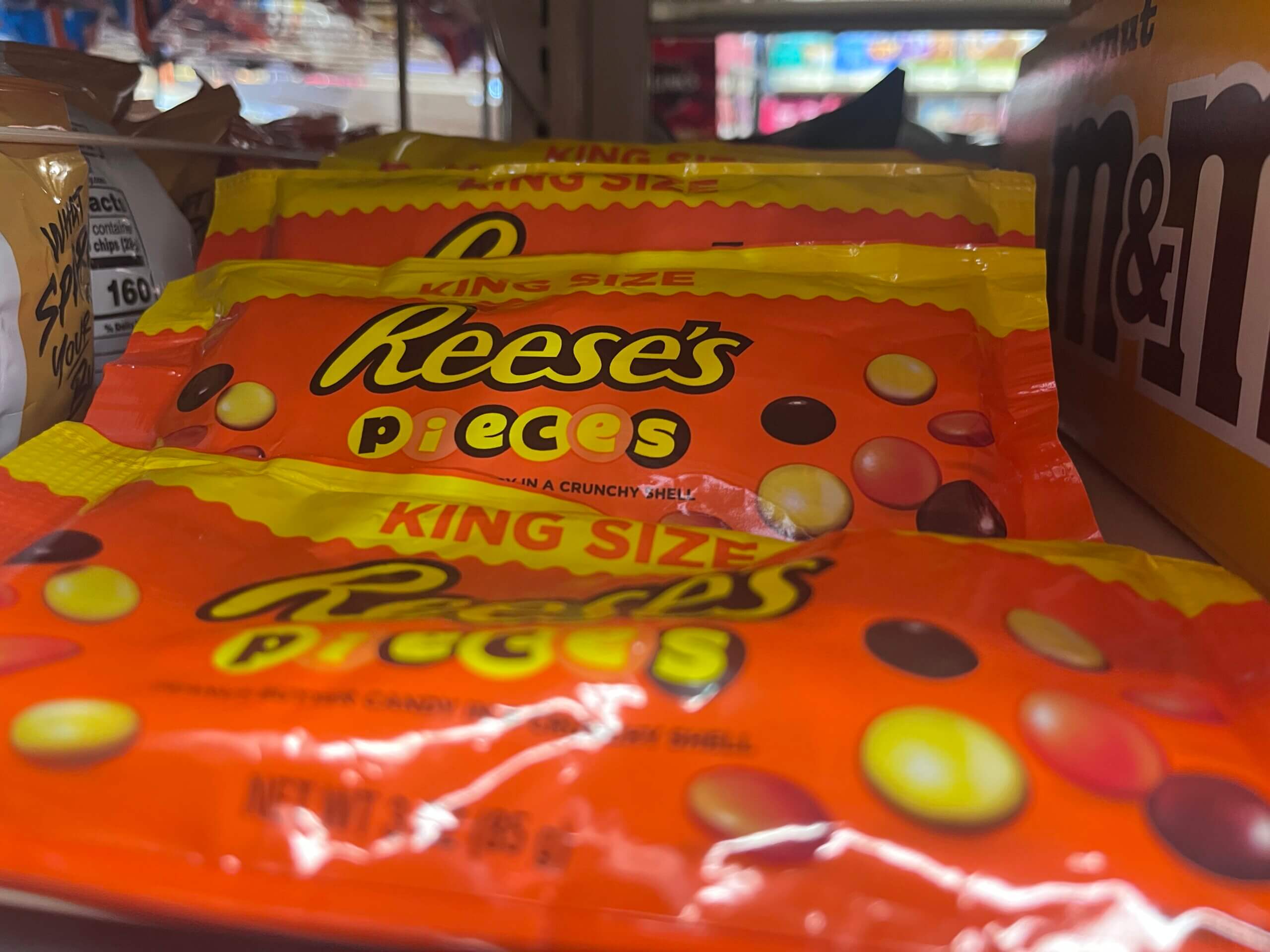 Les Reese’s Pieces deviennent casher pareve : réjouissez-vous, carnivores !