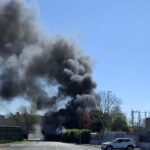 Incendie à Rome : une fumée noire recouvre deux arrondissements, des explosions entendues !
