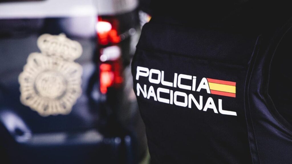 BARRIO DE RETIRO | Un homme barricadé avec une katana à Madrid