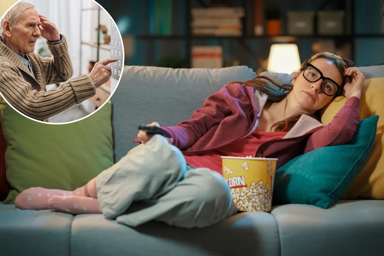 Un collage d'images montrant une femme sur un canapé et un homme âgé perplexe, symbolisant la solitude et la confusion