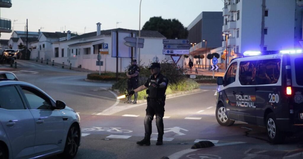 Deux hommes recherchés pour une tentative de meurtre à Cala en Blanes