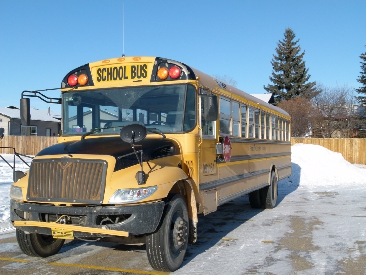 La demande de bus scolaires explose à Rocky View !