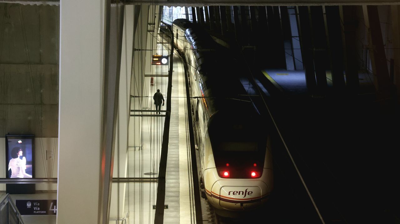 Le premier train du jour entre Vigo et Madrid avance son départ pour s'arrêter à Santiago