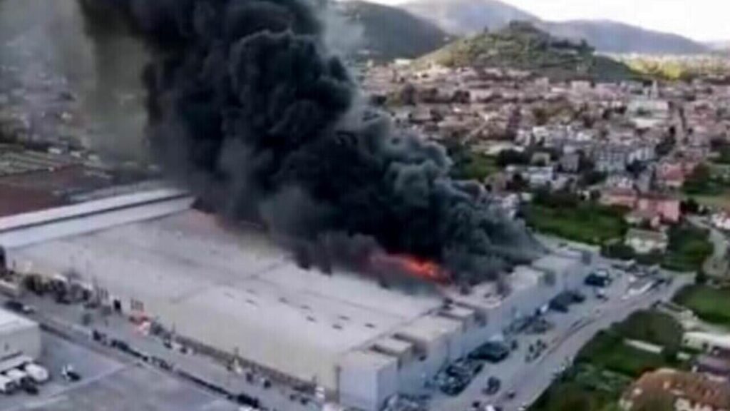 Nuage noir sur l'incendie : 3 personnes en procès