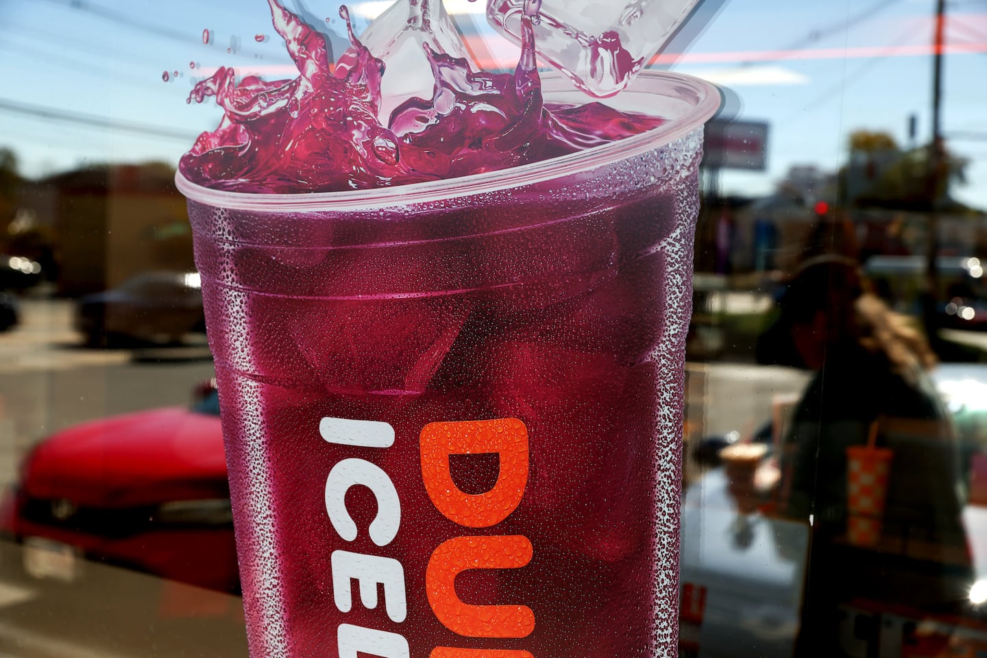 Nutritionnistes en alerte : RFK Jr. s'attaque au sucre de Dunkin' !