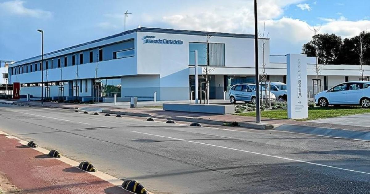Propriétaire d'un commerce à Ciutadella agressé par un squatter : hospitalisé en UCI