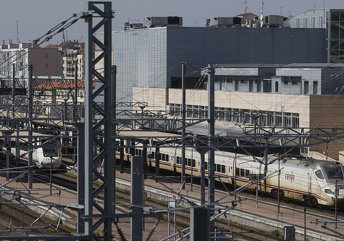 Retards de 45 minutes et colère des voyageurs à Salamanca : le train pour Barcelone fait encore des vagues