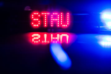 Accident A4 : Trois véhicules impliqués, l'A4 a été bloquée plusieurs heures, un véhicule a fini sur le toit