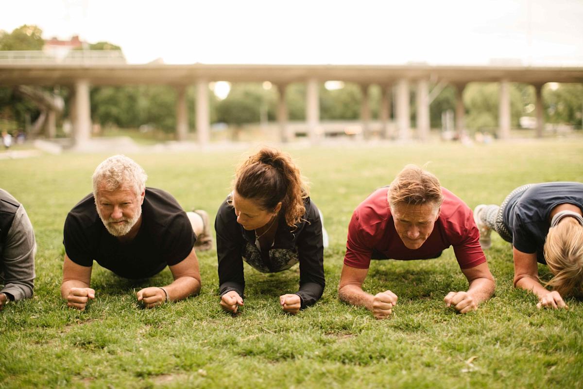 Quelle durée idéale pour tenir une planche ? Comparez par âge !