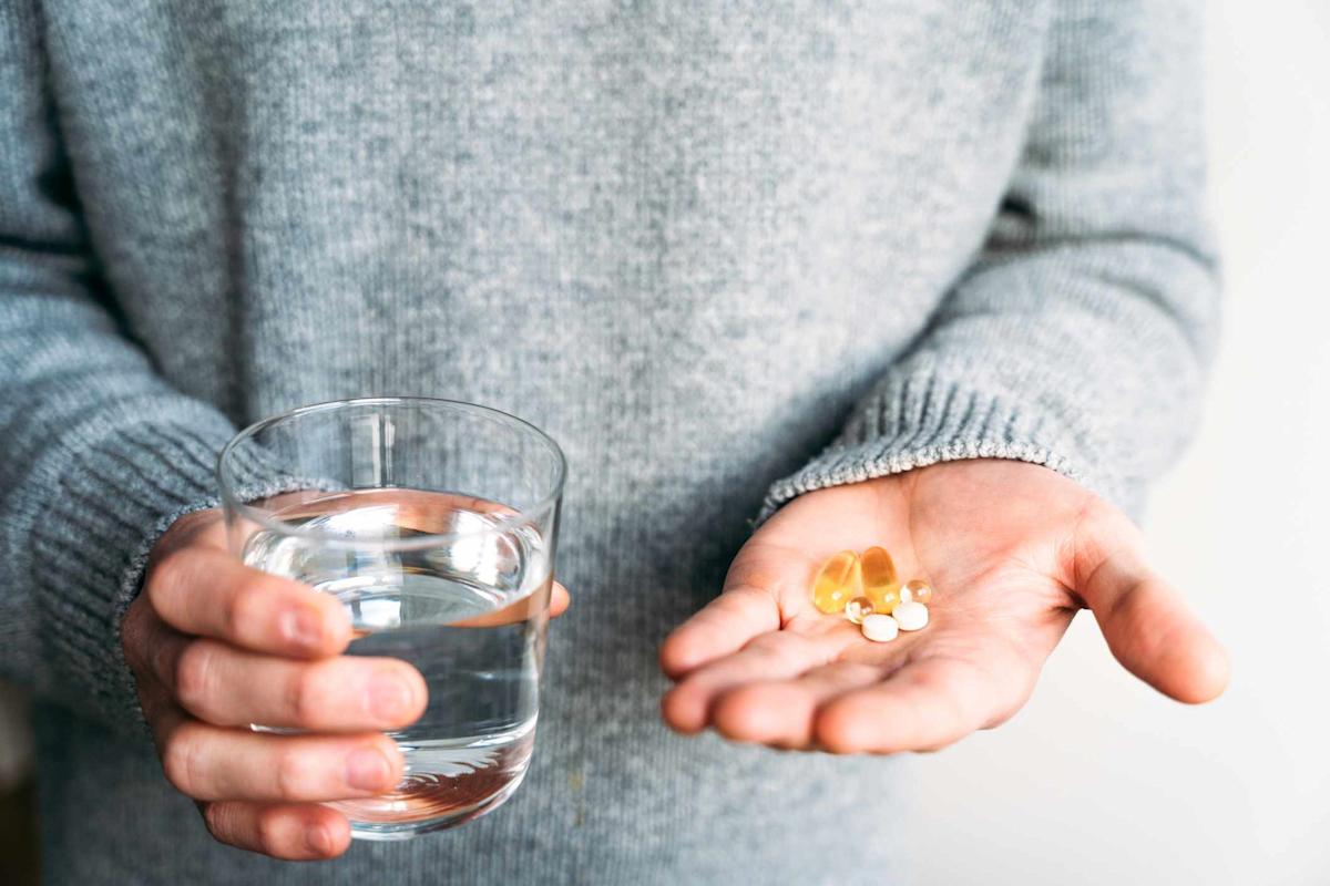 4 Suppléments pour la Longévité à Adopter et 4 à Éviter Absolument