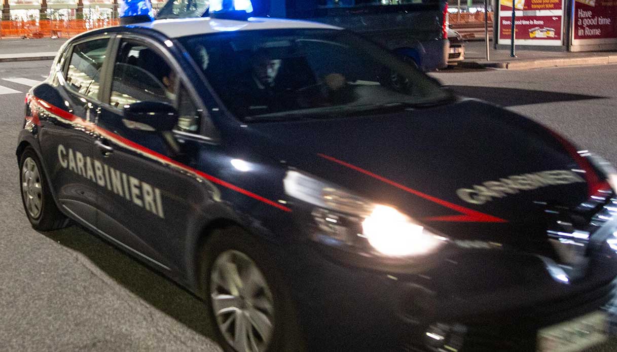 Violence mortelle à Induno Olona : un homme de 30 ans tué et deux blessés après une altercation