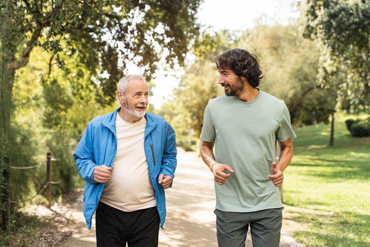 Rester actif après 65 ans : conseils pour les seniors dynamiques