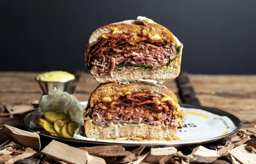 La chaîne israélienne de burgers kasher "Ruben" ouvre son premier restaurant en Floride !