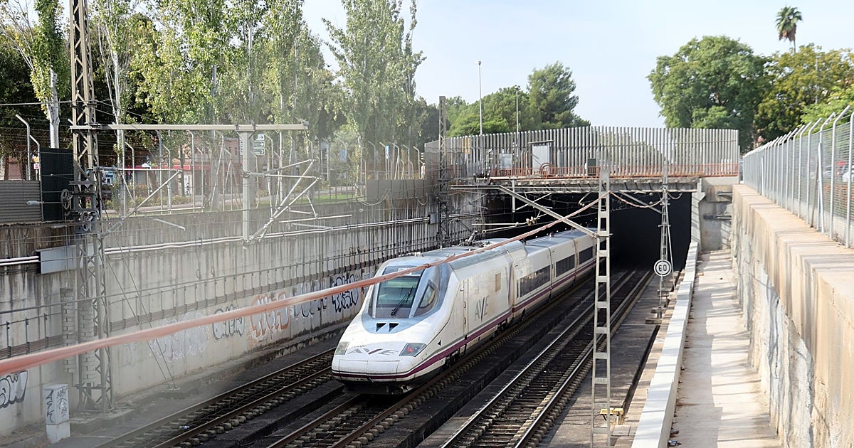 Avarie majeure sur l'AVE Madrid-Séville : des centaines de passagers bloqués en pleine Mancha