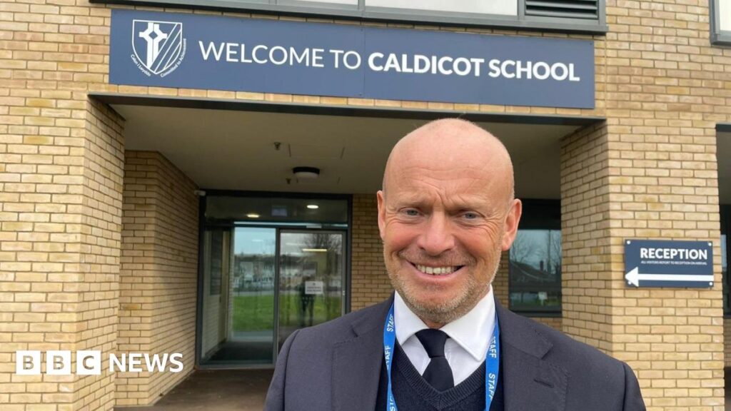 Caldicot School rayonne : sortie de la liste des établissements à améliorer !