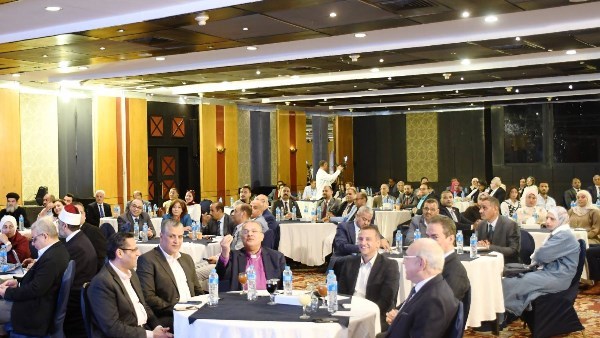 Coopération innovante : rencontre enrichissante entre la communauté copte et la province d'Assouan avec des visites surprises !