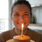 Émotions cachées : Quand les "joyeux anniversaire" masquent un malaise silencieux ce 5 avril !