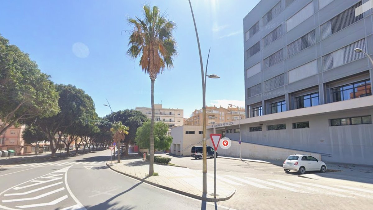 Grue en déroute : un accident multiple à Almería, le conducteur s'enfuit !