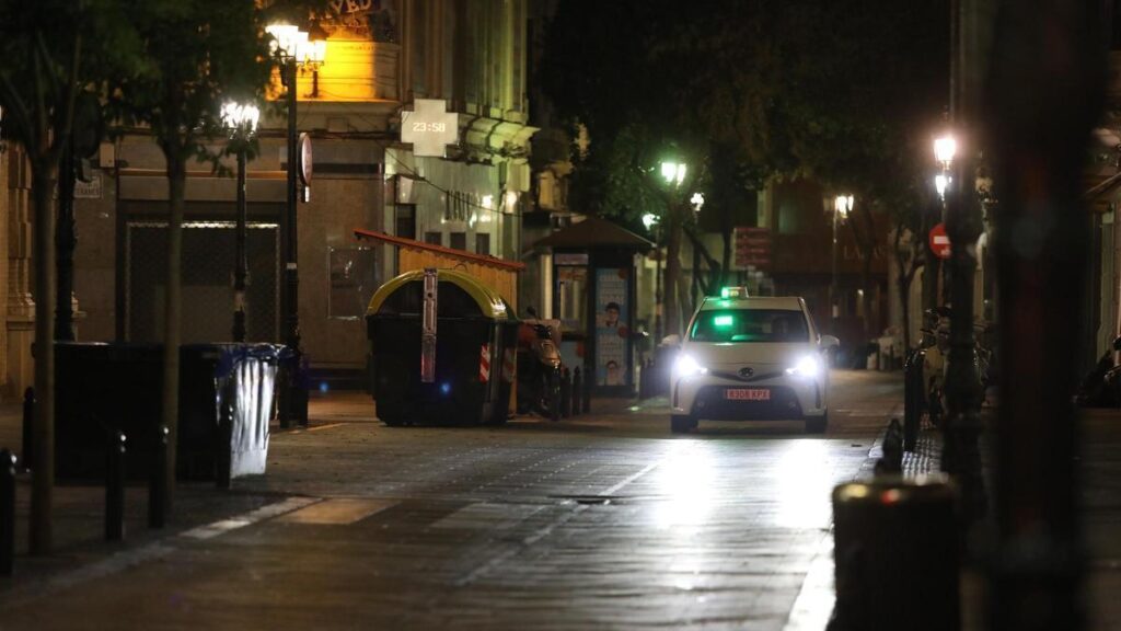 Mineur condamné pour avoir brutalement agressé un taxi à Zaragoza : trois mois d'absence !